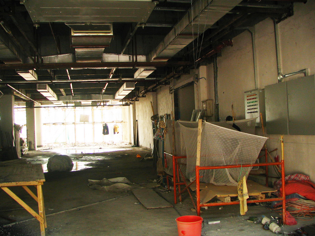 01 worker's home 04