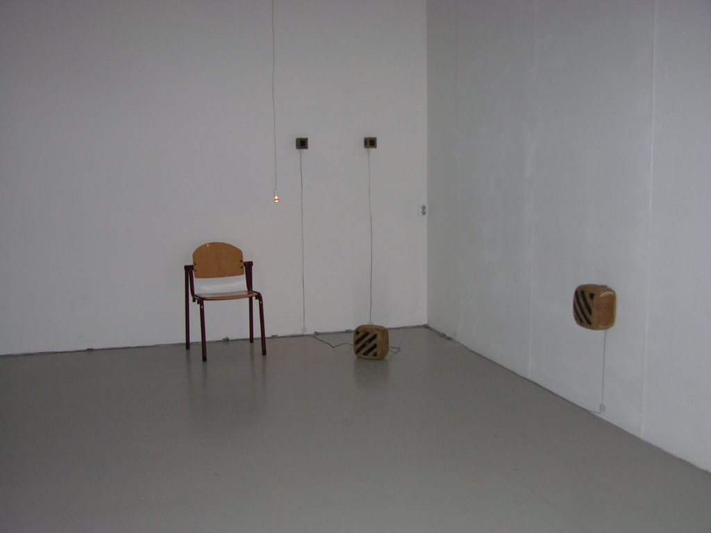 speakers[tree 04 + voice]