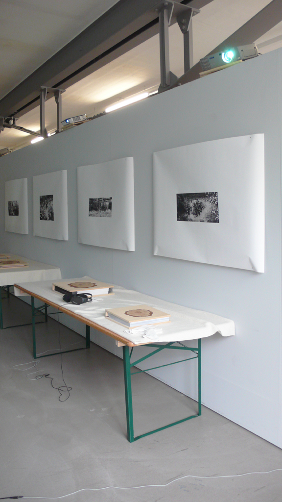 tablephotos; books